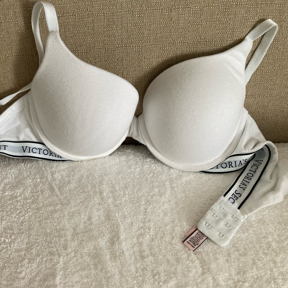 Victoria’s Secret 36 C t-shirt push up full coverage cotton bra